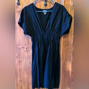 Angie Black V‑Neck Short Sleeve Dress